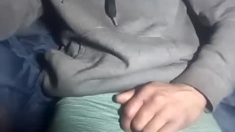 Snapshot of robincom23 chatting on November 17, 2:12 pm R online show from November 17, 2:12 pm