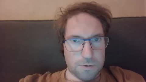 Snapshot of robinouhot chatting on February 25, 9:46 pm robinouhot online show from February 25, 9:46 pm