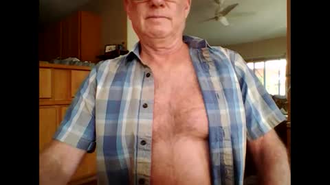 robo0000 online show from September 9, 4:28 pm