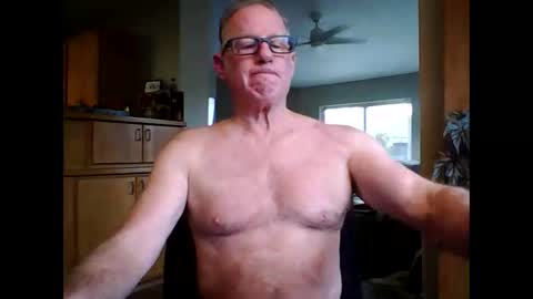 robo0000 online show from November 5, 6:30 pm