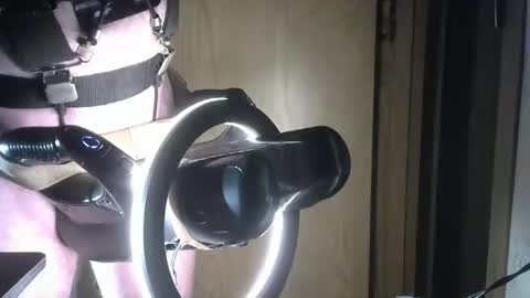 Snapshot of robodickmilker chatting on October 16, 5:14 pm Robodickmilker online show from October 16, 5:14 pm