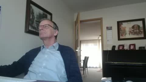 roboter0233 online show from February 5, 1:33 pm