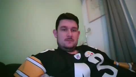 Snapshot of robtheman94 chatting on November 16, 10:15 pm Robin online show from November 16, 10:15 pm