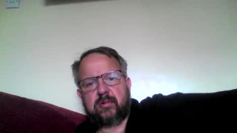 Snapshot of robxx32 chatting on March 2, 7:37 am robxx32 online show from March 2, 7:37 am