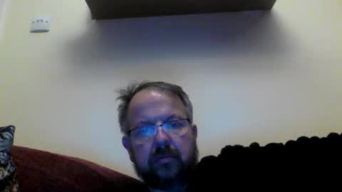 Snapshot of robxx32 chatting on March 4, 7:36 am robxx32 online show from March 4, 7:36 am