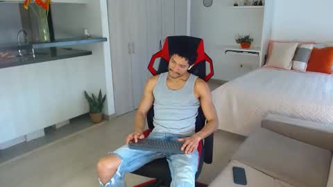 roby_millerr online show from February 6, 4:25 pm