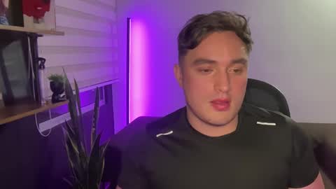 ROBYN online show from February 14, 2:52 am