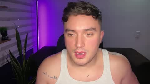 ROBYN online show from February 25, 12:09 am