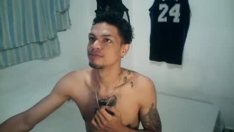Snapshot of rocco99xx chatting on October 18, 12:50 pm Rocco online show from October 18, 12:50 pm