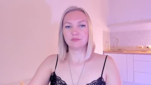 Snapshot of rock__baby chatting on December 18, 8:47 pm rock__baby online show from December 18, 8:47 pm