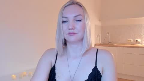 Snapshot of rock__baby chatting on December 23, 9:18 pm rock__baby online show from December 23, 9:18 pm