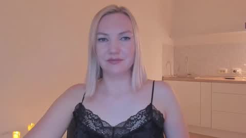 Snapshot of rock__baby chatting on January 1, 1:37 am rock__baby online show from January 1, 1:37 am