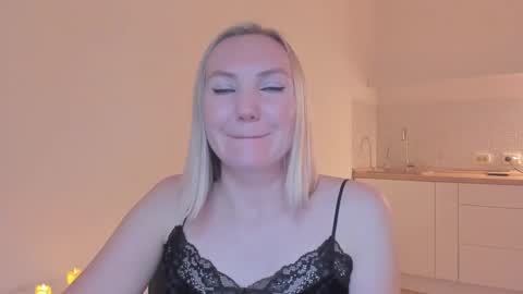 Snapshot of rock__baby chatting on January 1, 4:50 am rock__baby online show from January 1, 4:50 am