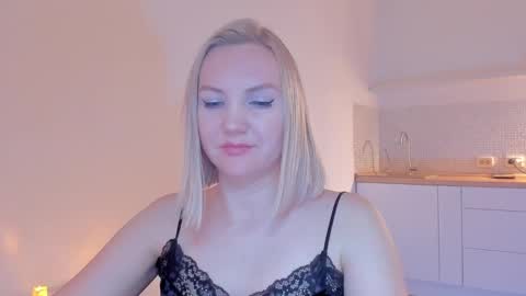 Snapshot of rock__baby chatting on January 4, 9:52 pm rock__baby online show from January 4, 9:52 pm