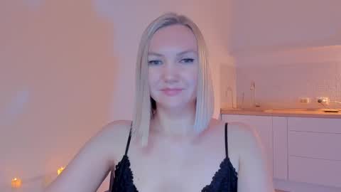 Snapshot of rock__baby chatting on January 11, 1:06 am rock__baby online show from January 11, 1:06 am