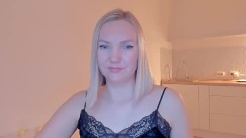 Snapshot of rock__baby chatting on January 23, 6:49 am rock__baby online show from January 23, 6:49 am