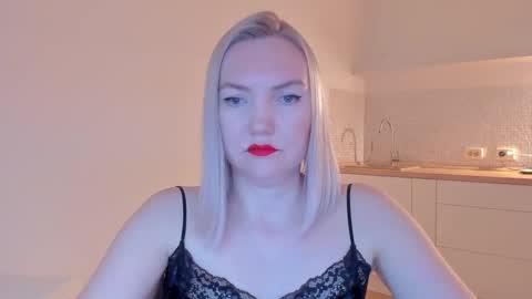 Snapshot of rock__baby chatting on February 16, 3:15 am rock__baby online show from February 16, 3:15 am