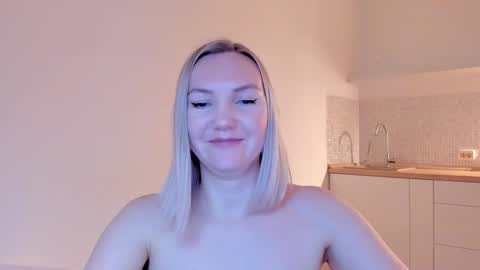 Snapshot of rock__baby chatting on February 16, 11:37 pm rock__baby online show from February 16, 11:37 pm