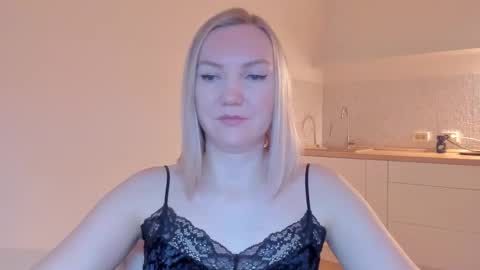 Snapshot of rock__baby chatting on March 6, 10:26 pm rock__baby online show from March 6, 10:26 pm