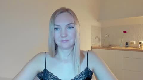 Snapshot of rock__baby chatting on November 29, 9:40 pm rock__baby online show from November 29, 9:40 pm