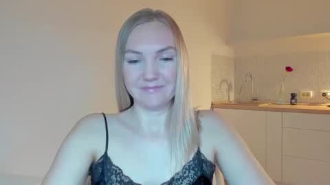 Snapshot of rock__baby chatting on November 30, 9:52 pm rock__baby online show from November 30, 9:52 pm