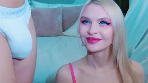 Lina and Den online show from April 19, 8:24 am