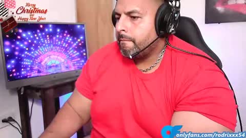 Snapshot of rodrixxx54 chatting on December 30, 10:45 pm rodrixxx54 online show from December 30, 10:45 pm