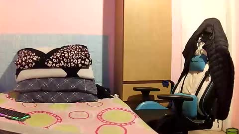 Snapshot of rogobeteilie chatting on December 14, 9:36 am Banderas online show from December 14, 9:36 am