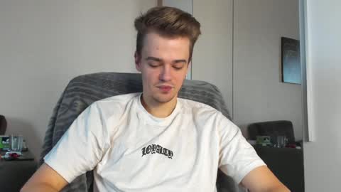 taylor fox online show from December 17, 1:38 pm