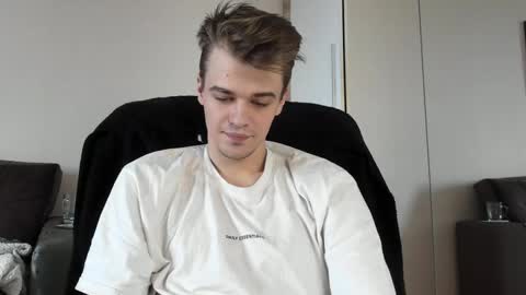 taylor fox online show from February 25, 11:30 am