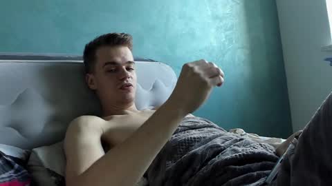 taylor fox online show from October 10, 10:25 am