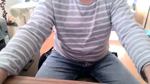 Snapshot of rolandloser1000 chatting on January 19, 1:22 pm rolandloser1000 online show from January 19, 1:22 pm