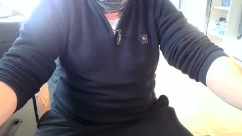 Snapshot of rolandloser1000 chatting on February 23, 2:04 pm rolandloser1000 online show from February 23, 2:04 pm