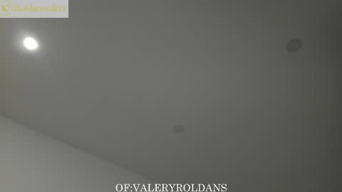 Snapshot of roldansvalery chatting on October 28, 3:32 am Valery Roldans online show from October 28, 3:32 am