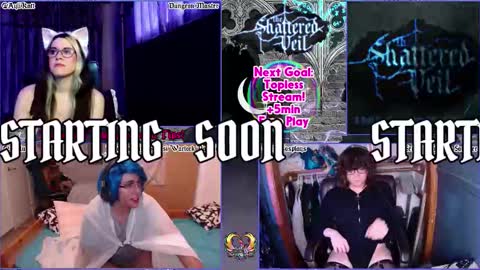 Snapshot of rollseduction chatting on September 18, 11:18 pm Roll For Seduction online show from September 18, 11:18 pm