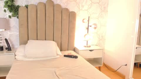Snapshot of roma_love_ chatting on December 30, 2:30 pm online show from December 30, 2:30 pm