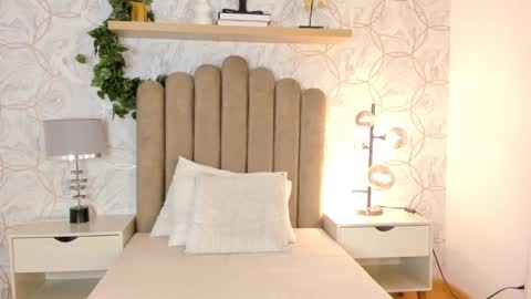 Snapshot of roma_love_ chatting on December 31, 11:42 am online show from December 31, 11:42 am