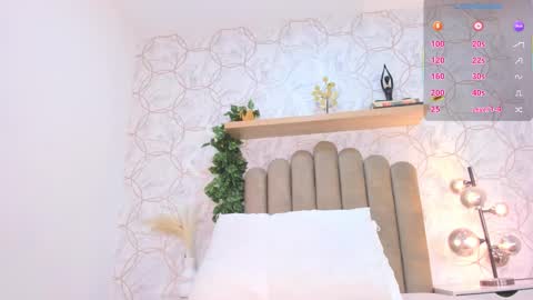 Snapshot of roma_love_ chatting on November 4, 12:37 pm online show from November 4, 12:37 pm