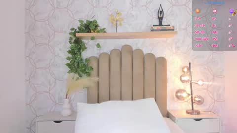 Snapshot of roma_love_ chatting on December 3, 11:41 am online show from December 3, 11:41 am