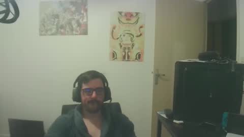 Snapshot of romainb72 chatting on February 3, 6:17 pm romainb72 online show from February 3, 6:17 pm