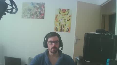 Snapshot of romainb72 chatting on February 5, 11:12 am romainb72 online show from February 5, 11:12 am