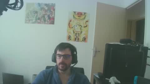 Snapshot of romainb72 chatting on February 12, 9:20 am romainb72 online show from February 12, 9:20 am