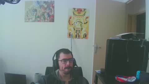 Snapshot of romainb72 chatting on March 10, 11:42 am romainb72 online show from March 10, 11:42 am