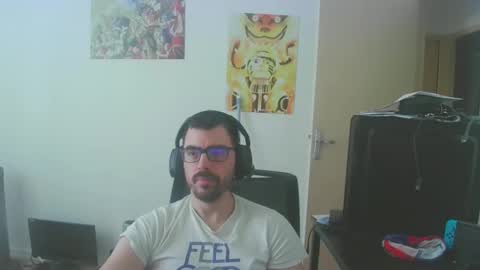 Snapshot of romainb72 chatting on March 11, 11:33 am romainb72 online show from March 11, 11:33 am