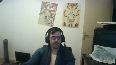 Snapshot of romainb72 chatting on December 22, 8:44 am romainb72 online show from December 22, 8:44 am