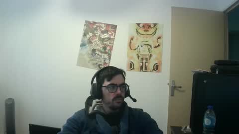 Snapshot of romainb72 chatting on January 11, 8:19 am romainb72 online show from January 11, 8:19 am