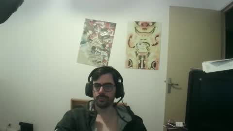 Snapshot of romainb72 chatting on February 13, 7:26 am romainb72 online show from February 13, 7:26 am