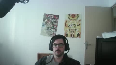 Snapshot of romainb72 chatting on March 4, 7:36 am romainb72 online show from March 4, 7:36 am