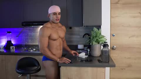 Snapshot of romano_kentt12 chatting on September 17, 12:01 am romano_kentt12 online show from September 17, 12:01 am