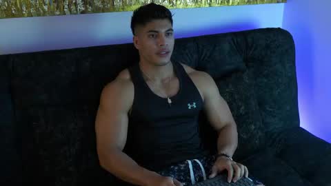 romano_kentt12 online show from April 17, 3:42 am